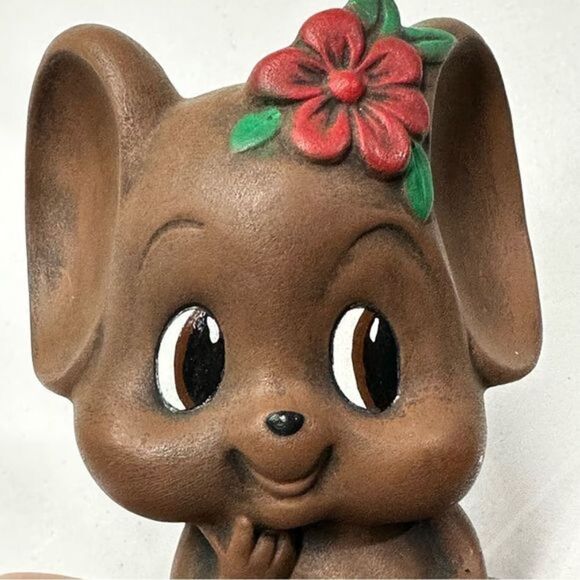LARGE VINTAGE CERAMIC MOUSE WITH FLOWER ANTHROPOMORPHIC SWEET SMILE EXCELLENT 8” - Picture 2 of 5